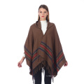 Nouveau design 130 * 150CM 100% ACRYLIQUE Automne / Hiver chaud manteau de mode poncho